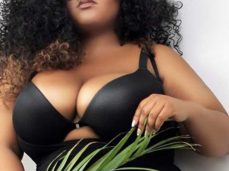 Livesex met HornyTina uit Amsterdam