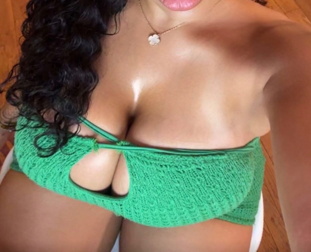 Livesex met HornyTina uit Amsterdam