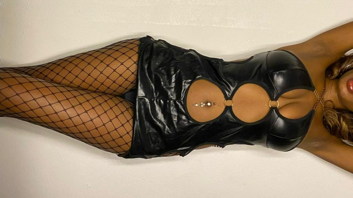 Online Livesex met HotNicki