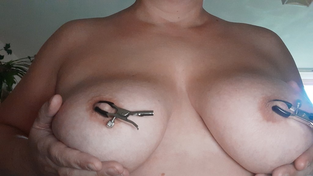 Livesex met LesniVila uit Enschede