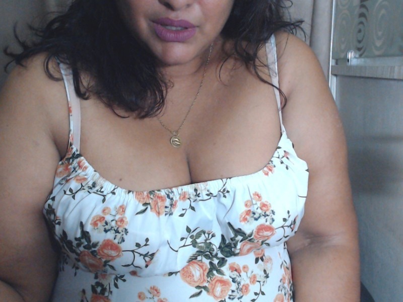 Online Livesex met Maayra