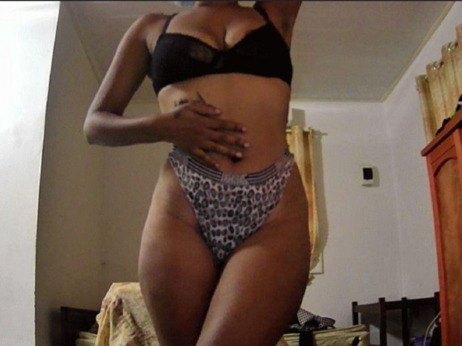 Online Livesex met MaylaHot