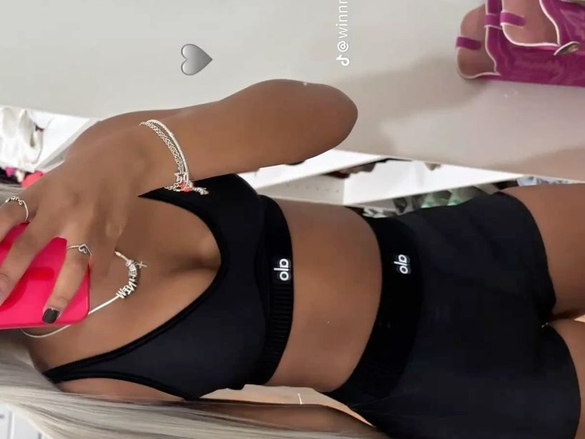 Livesex met Sexykatey uit Emmen