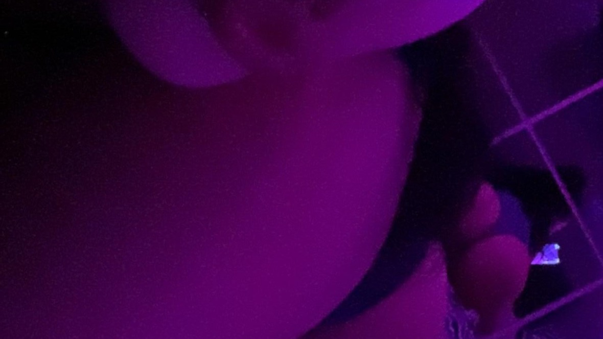 Online Livesex met SpicyNx