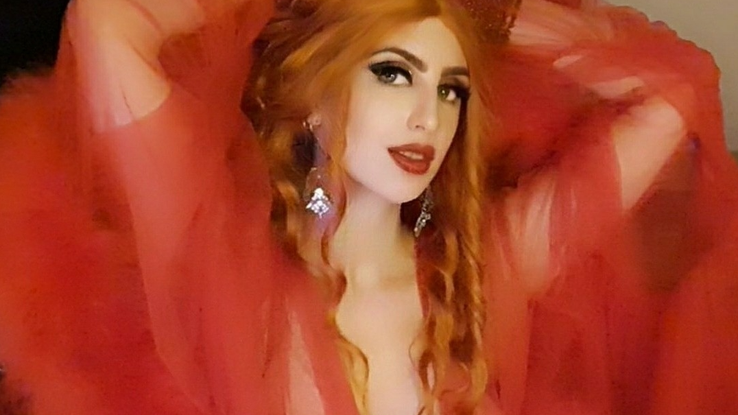 Online Livesex met petiteburlesk