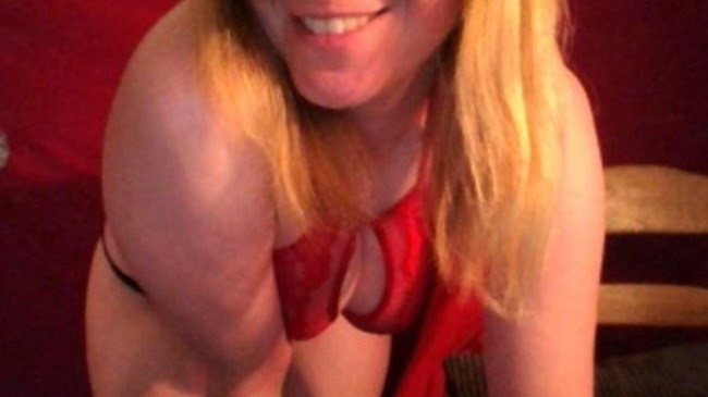 Livesex met sharon1906 uit Rotterdam