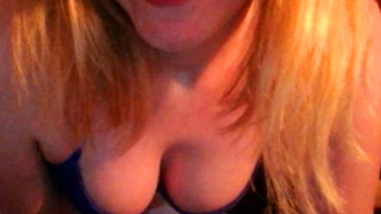 Livesex met sharon1906 van Rotterdam