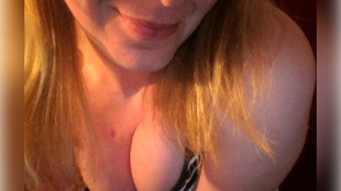 Livesex met sharon1906 uit Rotterdam