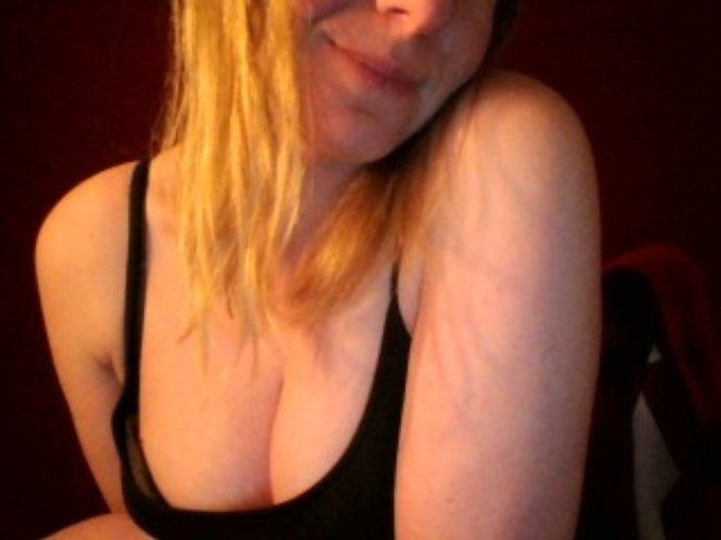 Livesex met sharon1906 uit Rotterdam