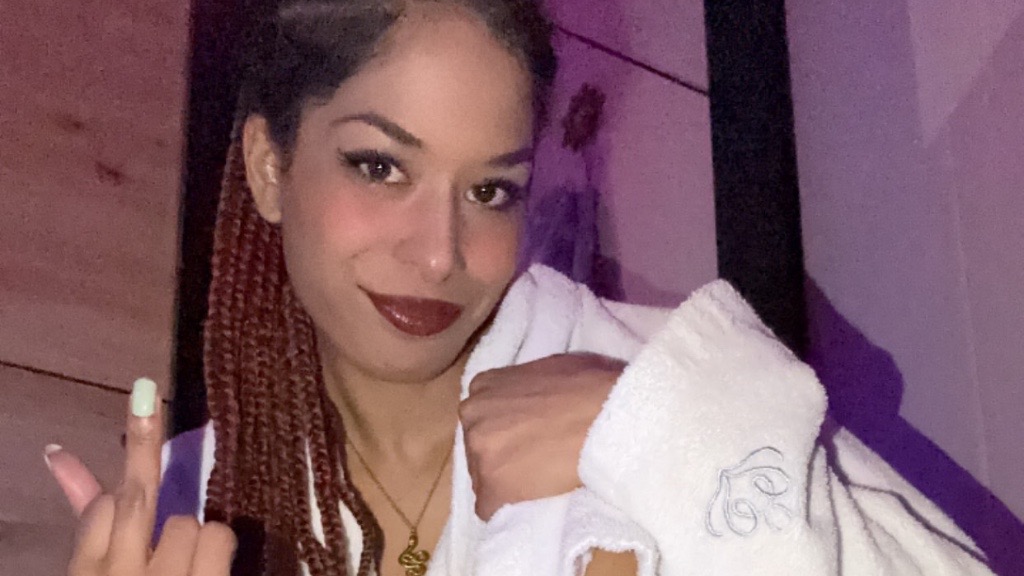 Livesex met sherry uit Rotterdam