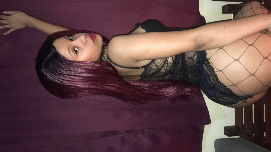 Online Livesex met GeileLatifa