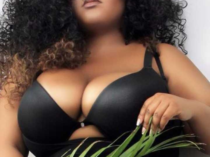 Livesex met HornyTina uit Amsterdam