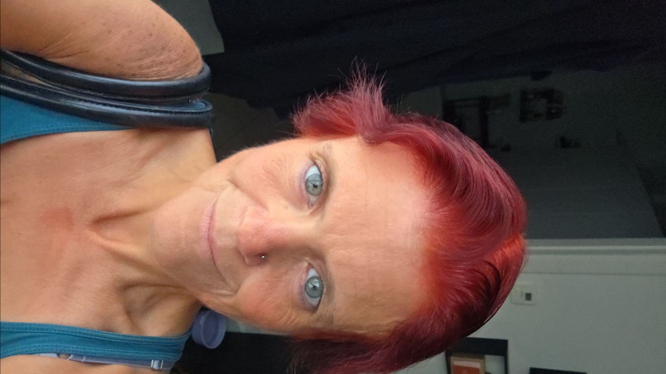 Online Livesex met KleintjeEvi