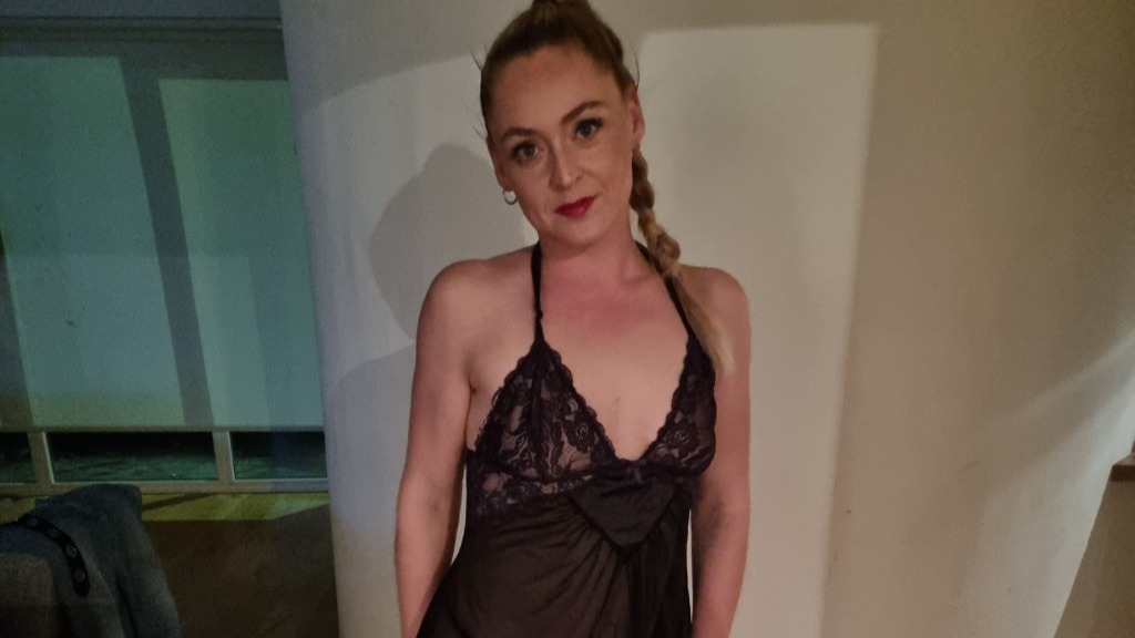 Online Livesex met Lovingly-bad