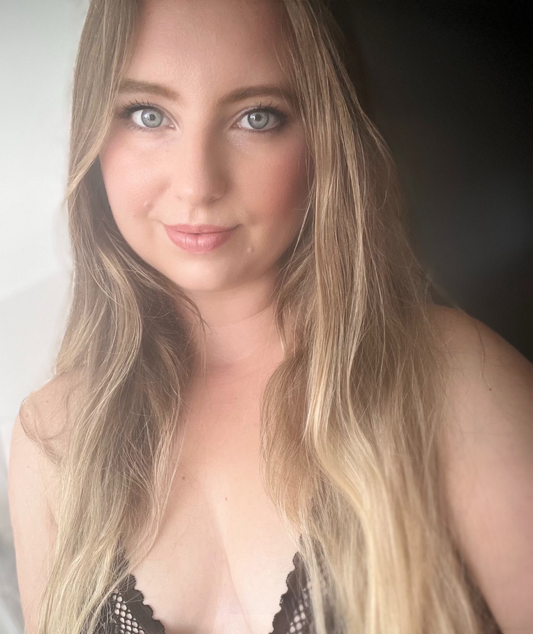 Livesex met PeachyPearlX uit Nederland