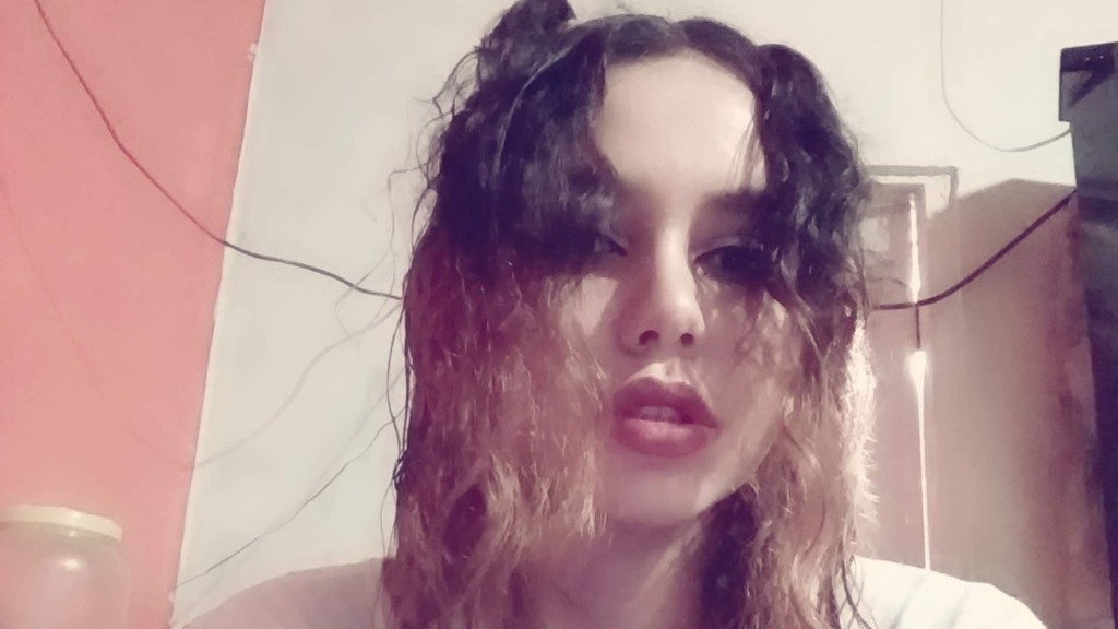 Online Livesex met engelcarlla