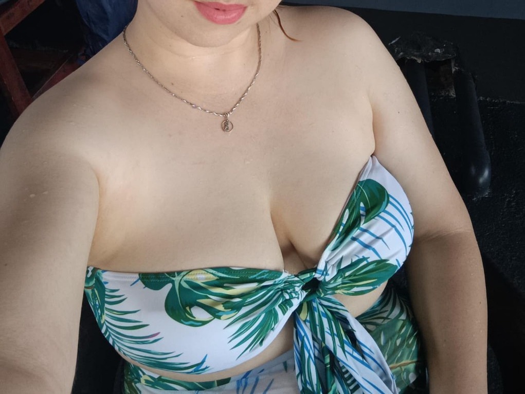 Livesex met lanasexyborste uit Den Haag