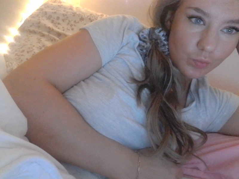 Livesex met nina93 van Den Haag