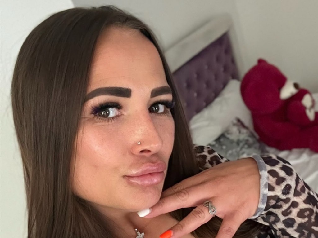 Online Livesex met playboydolll