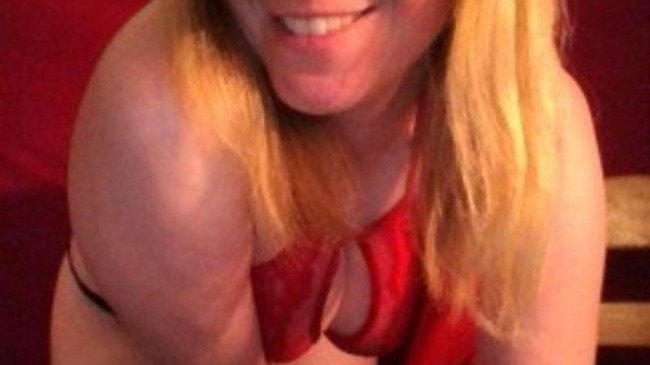 Livesex met sharon1906 van Rotterdam