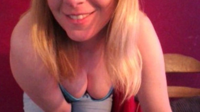 Livesex met sharon1906 van Rotterdam