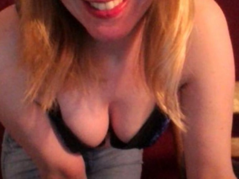 Livesex met sharon1906 van Rotterdam