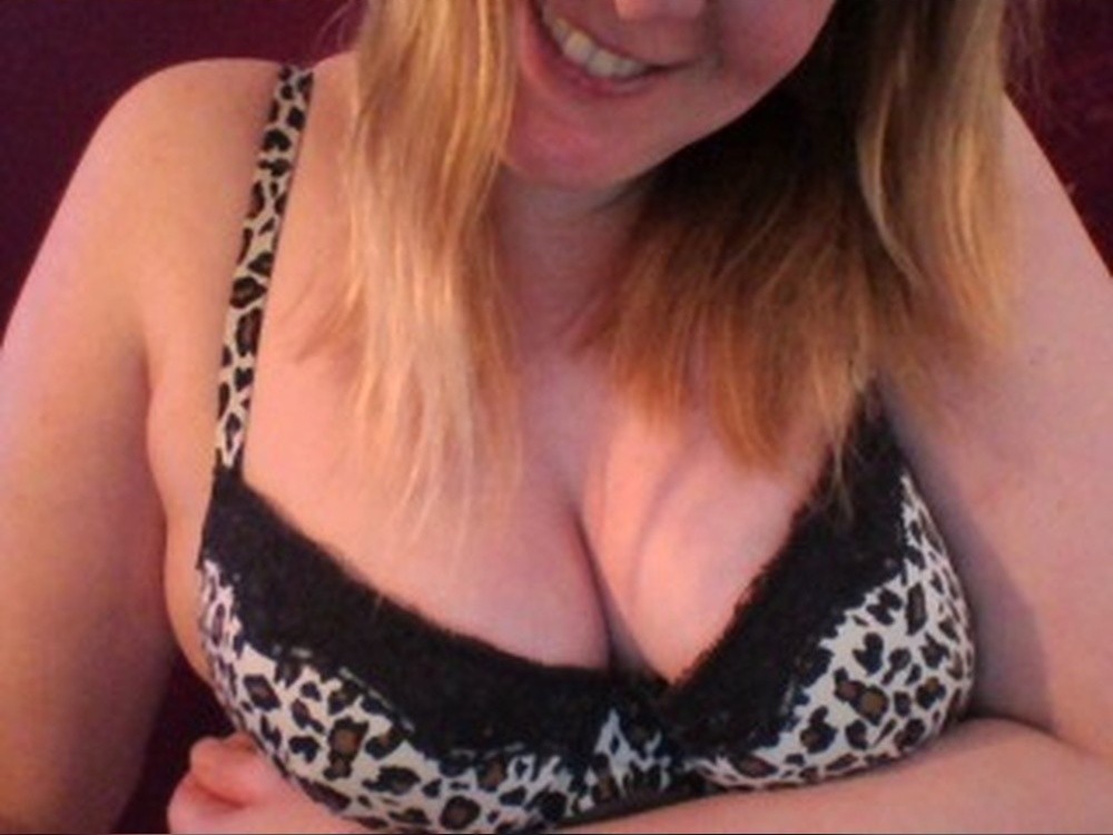 Livesex met sharon1906 uit Rotterdam
