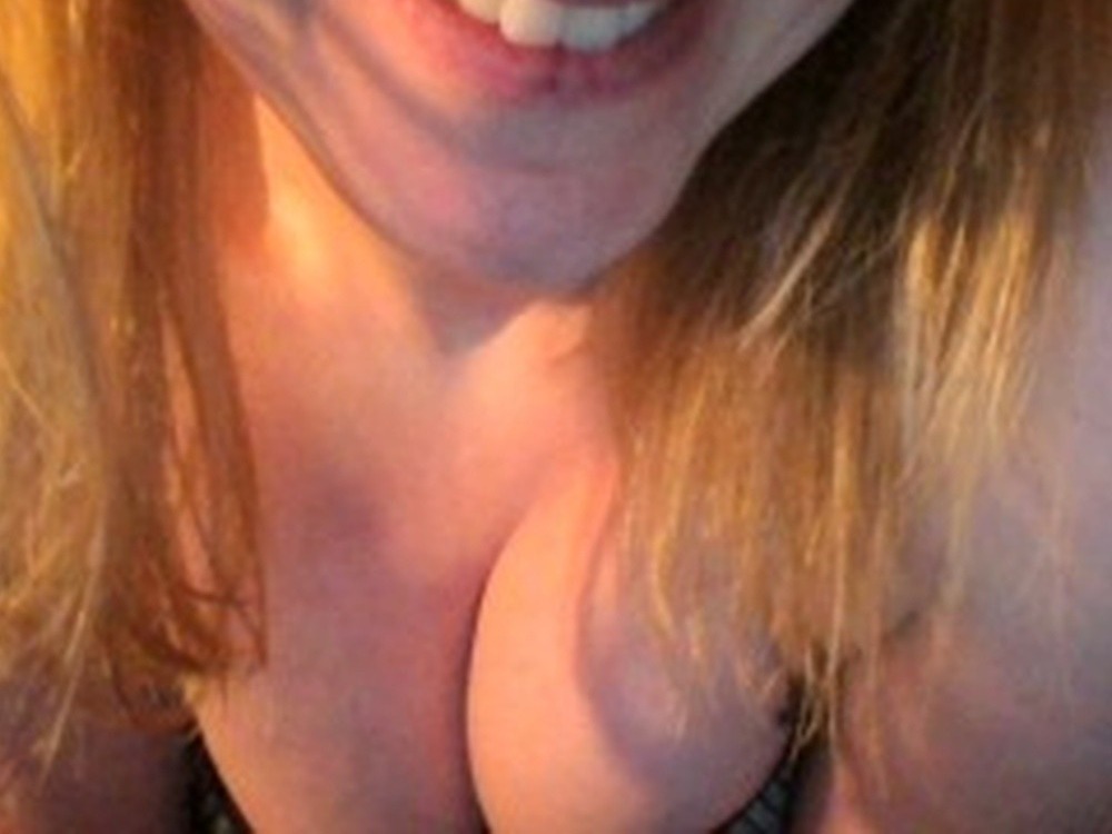 Livesex met sharon1906 uit Rotterdam